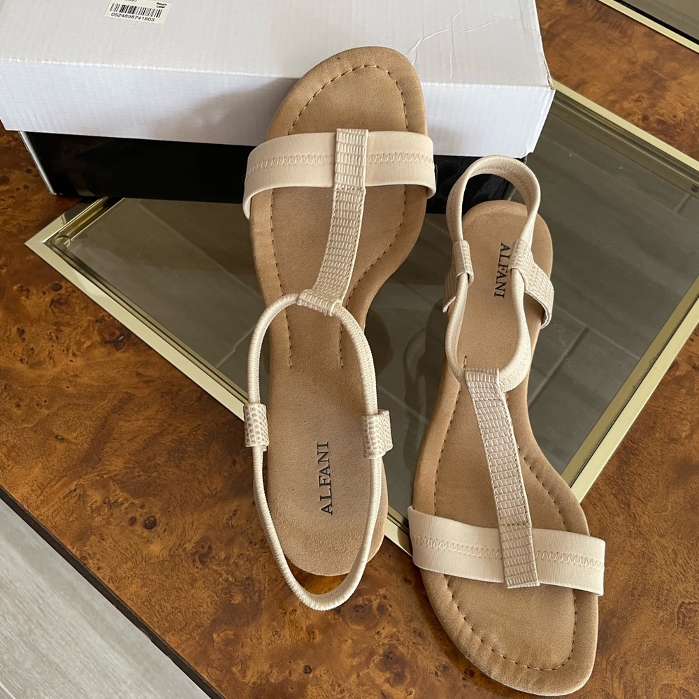 Alfani sandals little use beige and size 8